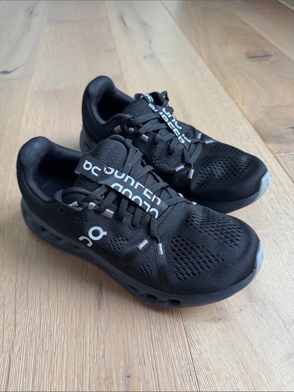 On Running cloud surfer Black Lightweight Sneakers